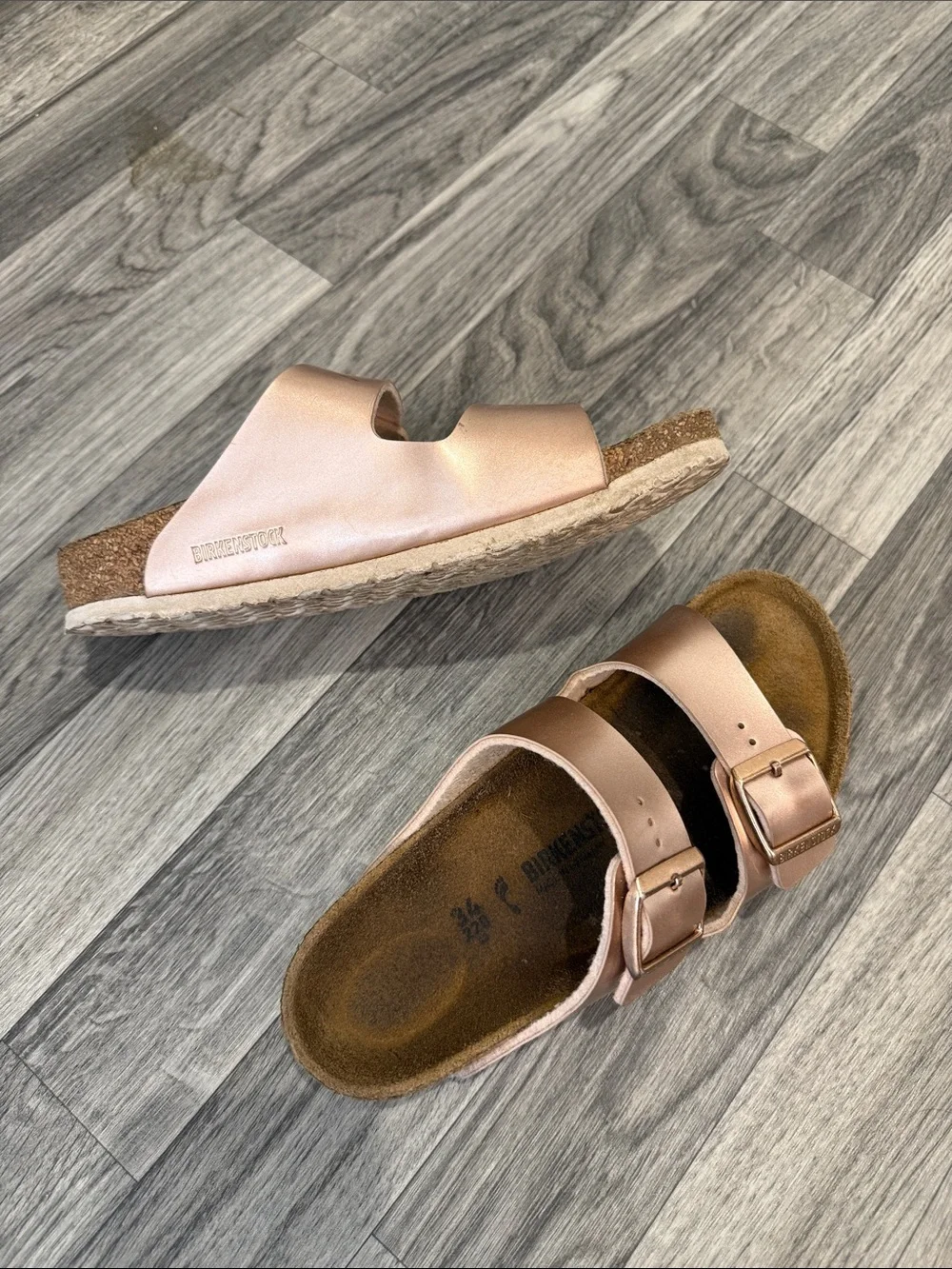 Birkenstock Arizona Girls Rose Gold Slide Sandals size 3